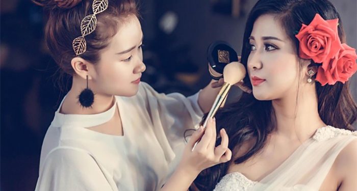 Cách trang điểm sóng mũi cao