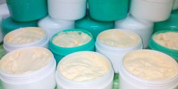 hãy luôn đọc kỹ thành phần, chọn lựa sản phẩm từ các thương hiệu uy tín và tuân thủ hướng dẫn sử dụng của nhà sản xuất