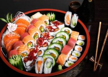 Hướng dẫn làm món Sushi
