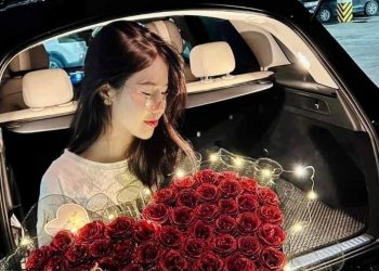 Sự Thật Về Hot Girl Gây Shock Khi Chỉ Tiếp Người Có Siêu Xe