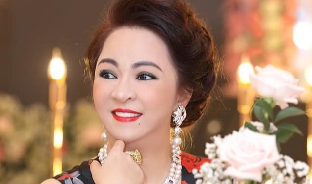 Nguyễn Phương Hằng Là Ai