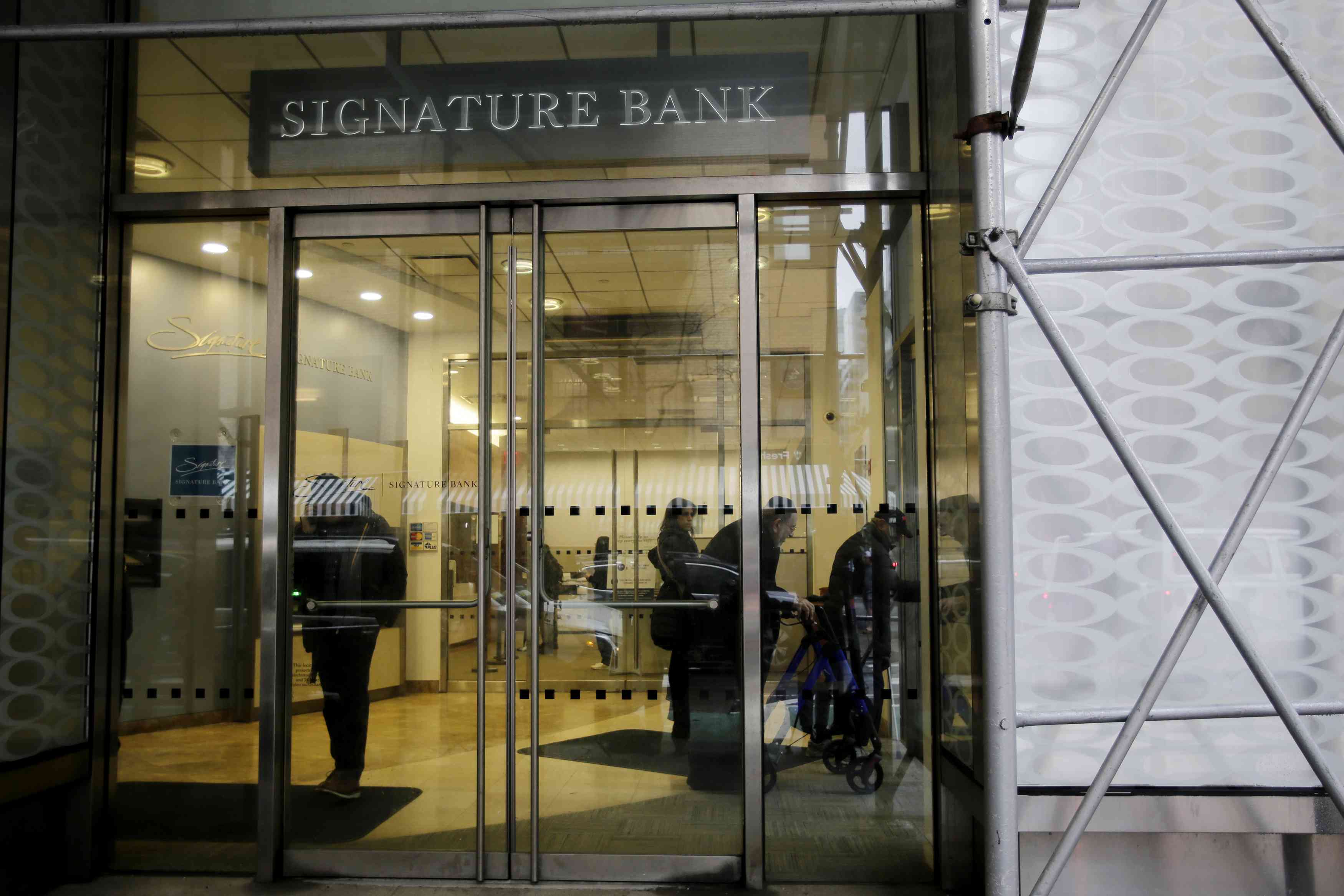 Signature Bank: Ngân hàng tiền ảo lớn nhất thế giới và mỹ